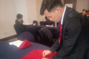 Praktek Seni Melipat Napkin Praktek Seni Melipat Napkin