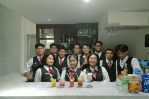Praktek Bartending 7 Praktek Bartending 7